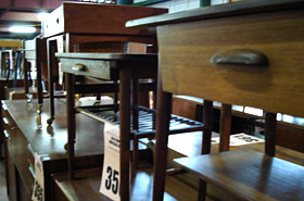deco_table.jpg